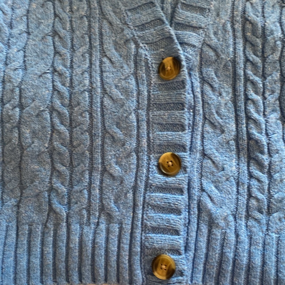 American Eagle Light blue sweater Size: Small.